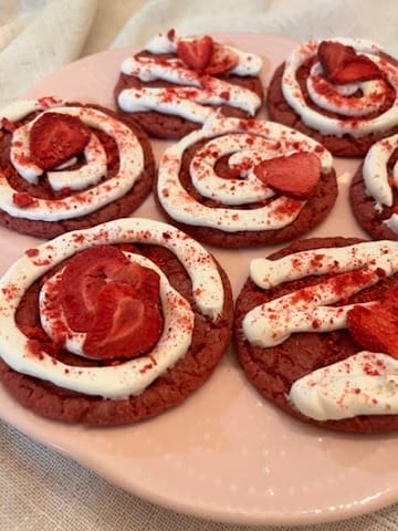 Strawberry swirl cookies